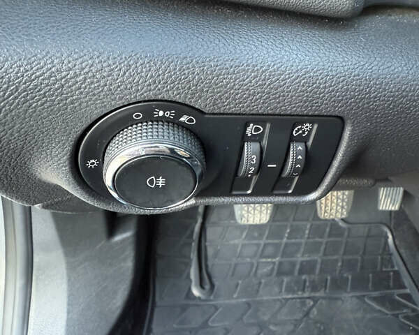 Серый Опель Астра, объемом двигателя 1.7 л и пробегом 227 тыс. км за 6300 $, фото 21 на Automoto.ua