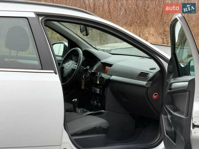 Сірий Опель Астра, об'ємом двигуна 1.9 л та пробігом 286 тис. км за 4850 $, фото 16 на Automoto.ua