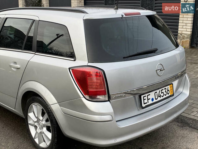 Серый Опель Астра, объемом двигателя 1.6 л и пробегом 160 тыс. км за 6500 $, фото 7 на Automoto.ua
