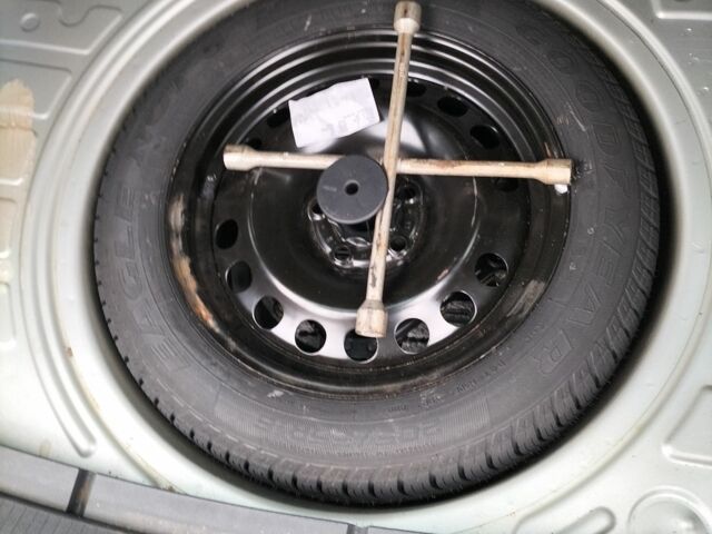 Серый Опель Астра, объемом двигателя 1.7 л и пробегом 285 тыс. км за 6500 $, фото 7 на Automoto.ua