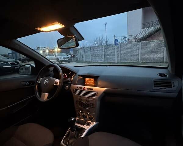 Сірий Опель Астра, об'ємом двигуна 1.7 л та пробігом 230 тис. км за 5900 $, фото 12 на Automoto.ua