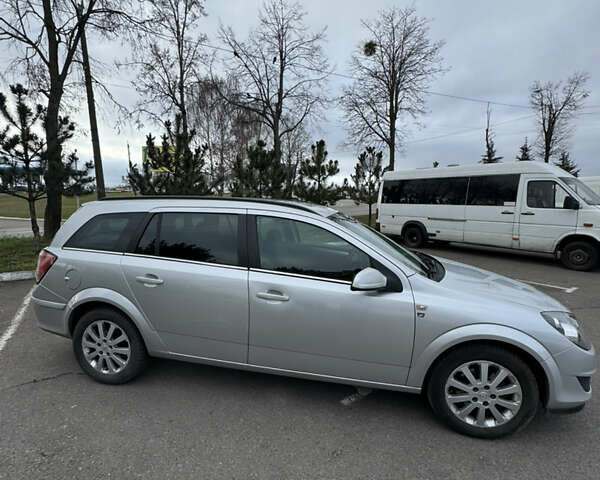 Серый Опель Астра, объемом двигателя 1.69 л и пробегом 320 тыс. км за 5800 $, фото 3 на Automoto.ua