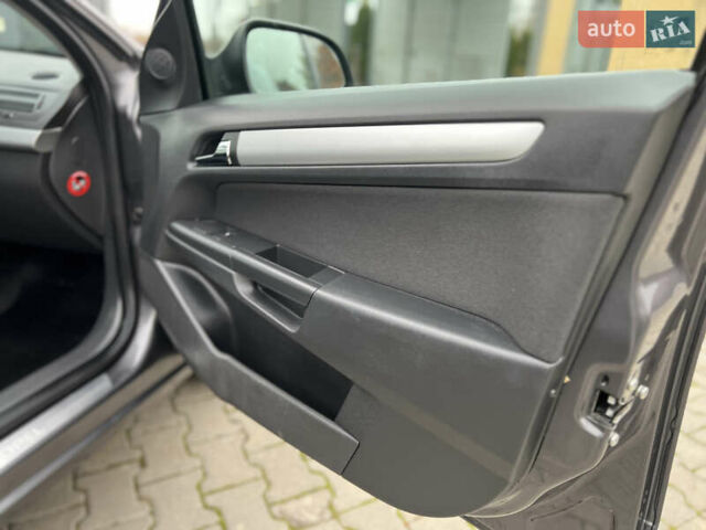 Сірий Опель Астра, об'ємом двигуна 1.6 л та пробігом 260 тис. км за 6250 $, фото 92 на Automoto.ua