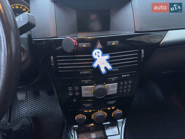 Сірий Опель Астра, об'ємом двигуна 1.69 л та пробігом 293 тис. км за 6350 $, фото 14 на Automoto.ua