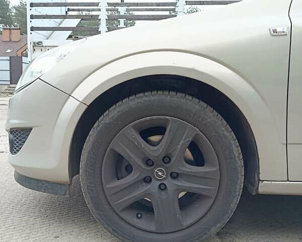 Сірий Опель Астра, об'ємом двигуна 1.7 л та пробігом 300 тис. км за 4349 $, фото 8 на Automoto.ua