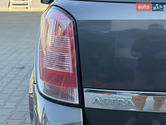 Опель Астра 2010 в Ровно на Automoto.ua Серый Опель Астра, объемом двигателя 1.6 л и пробегом 203 тыс. км за 5350 $, фото 19 на Automoto.ua