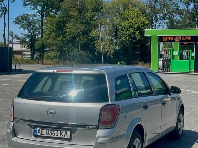 Сірий Опель Астра, об'ємом двигуна 1.7 л та пробігом 250 тис. км за 4900 $, фото 3 на Automoto.ua
