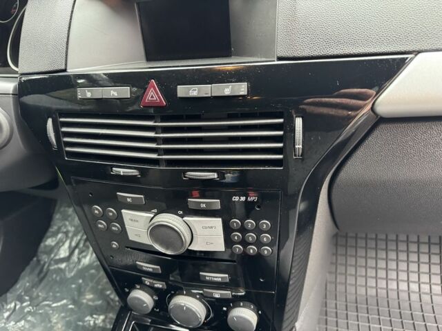 Серый Опель Астра, объемом двигателя 0 л и пробегом 209 тыс. км за 6400 $, фото 3 на Automoto.ua