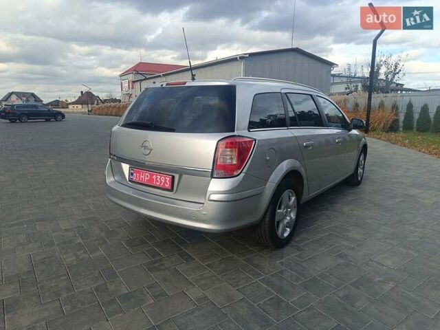 Опель Астра 2010 в Луцке на Automoto.ua Серый Опель Астра, объемом двигателя 1.6 л и пробегом 175 тыс. км за 5500 $, фото 6 на Automoto.ua