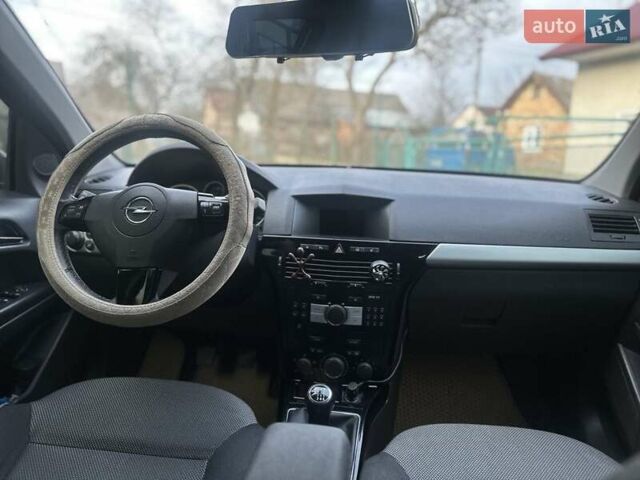 Опель Астра 2010 в Золочев на Automoto.ua Серый Опель Астра, объемом двигателя 1.7 л и пробегом 250 тыс. км за 6200 $, фото 14 на Automoto.ua
