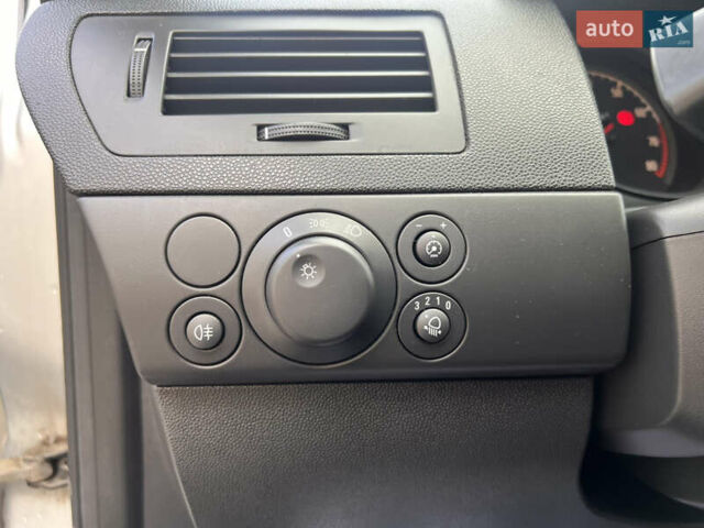 Серый Опель Астра, объемом двигателя 1.6 л и пробегом 231 тыс. км за 4950 $, фото 16 на Automoto.ua