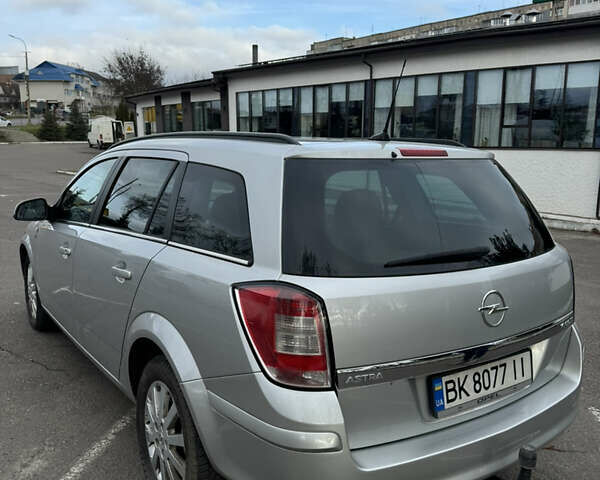 Серый Опель Астра, объемом двигателя 1.69 л и пробегом 320 тыс. км за 5800 $, фото 4 на Automoto.ua