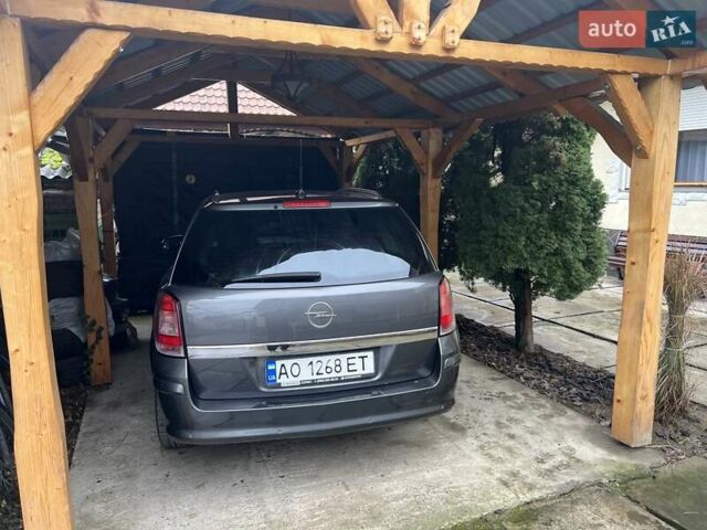 Серый Опель Астра, объемом двигателя 1.91 л и пробегом 350 тыс. км за 6200 $, фото 9 на Automoto.ua