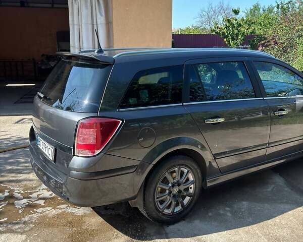 Опель Астра 2010 в Одессе на Automoto.ua Серый Опель Астра, объемом двигателя 1.6 л и пробегом 155 тыс. км за 7500 $, фото 6 на Automoto.ua