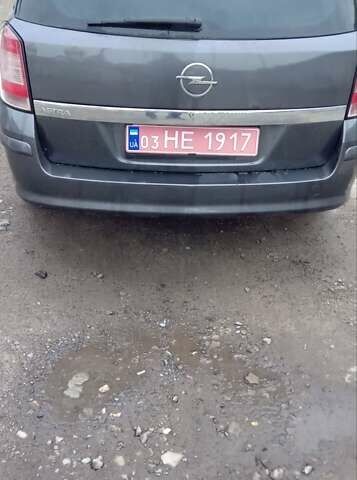 Серый Опель Астра, объемом двигателя 1.6 л и пробегом 263 тыс. км за 5800 $, фото 7 на Automoto.ua