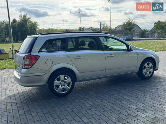 Серый Опель Астра, объемом двигателя 1.7 л и пробегом 255 тыс. км за 5800 $, фото 8 на Automoto.ua