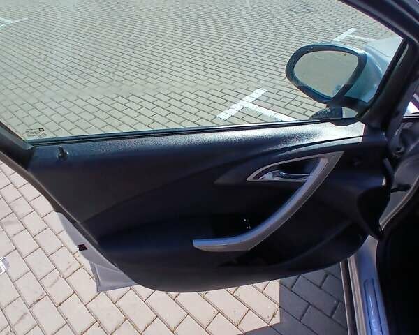 Опель Астра 2010 у Тернополі на Automoto.ua Сірий Опель Астра, об'ємом двигуна 1.69 л та пробігом 279 тис. км за 6999 $, фото 16 на Automoto.ua