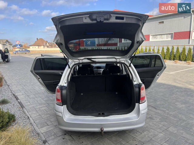 Серый Опель Астра, объемом двигателя 1.6 л и пробегом 231 тыс. км за 4950 $, фото 6 на Automoto.ua