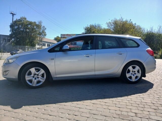 Серый Опель Астра, объемом двигателя 1.7 л и пробегом 282 тыс. км за 7200 $, фото 8 на Automoto.ua