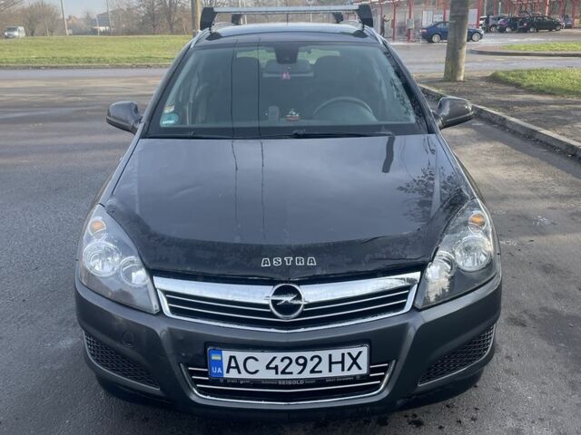 Серый Опель Астра, объемом двигателя 1.6 л и пробегом 263 тыс. км за 5700 $, фото 1 на Automoto.ua