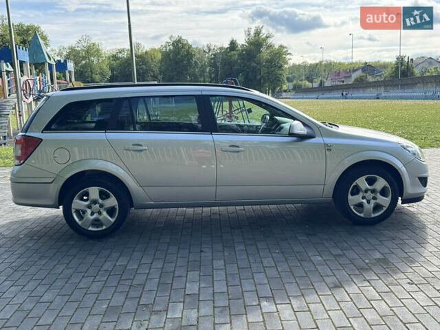 Серый Опель Астра, объемом двигателя 1.7 л и пробегом 255 тыс. км за 5800 $, фото 7 на Automoto.ua