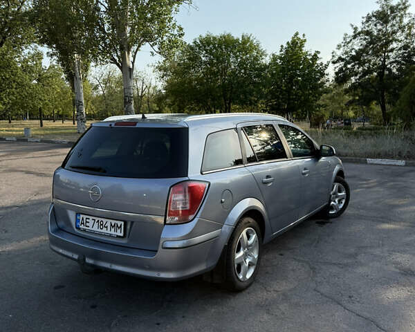 Серый Опель Астра, объемом двигателя 1.6 л и пробегом 212 тыс. км за 6500 $, фото 5 на Automoto.ua