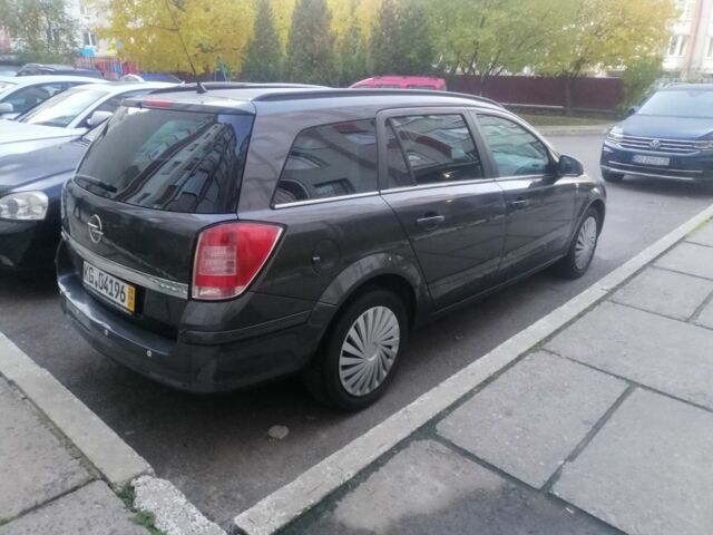 Опель Астра 2010 у Тернополі на Automoto.ua Сірий Опель Астра, об'ємом двигуна 1.6 л та пробігом 204 тис. км за 6200 $, фото 3 на Automoto.ua