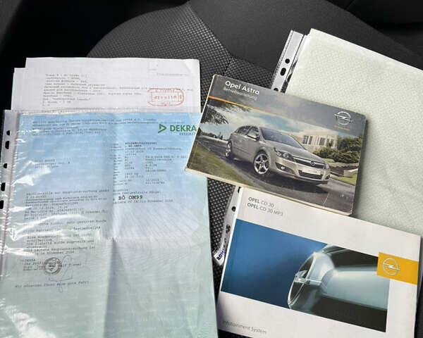 Серый Опель Астра, объемом двигателя 1.6 л и пробегом 177 тыс. км за 6700 $, фото 20 на Automoto.ua