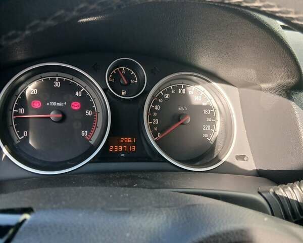 Сірий Опель Астра, об'ємом двигуна 1.7 л та пробігом 233 тис. км за 6700 $, фото 14 на Automoto.ua