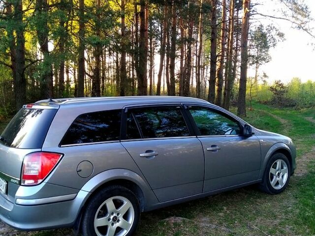 Сірий Опель Астра, об'ємом двигуна 17 л та пробігом 288 тис. км за 5200 $, фото 3 на Automoto.ua