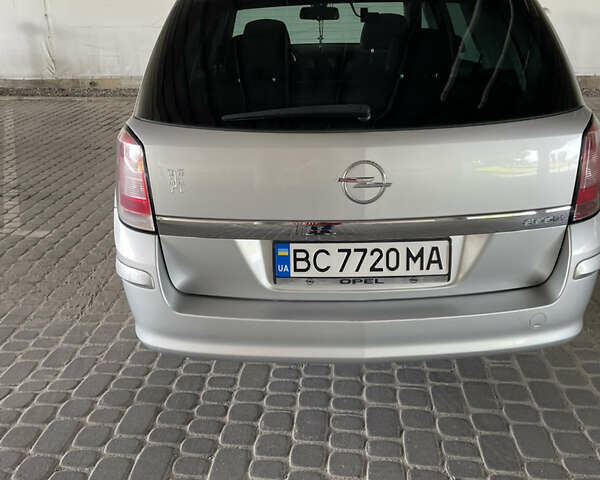 Опель Астра 2010 у Львові на Automoto.ua Сірий Опель Астра, об'ємом двигуна 1.7 л та пробігом 239 тис. км за 5900 $, фото 5 на Automoto.ua