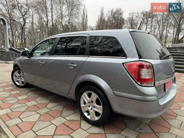 Серый Опель Астра, объемом двигателя 1.6 л и пробегом 209 тыс. км за 6400 $, фото 5 на Automoto.ua