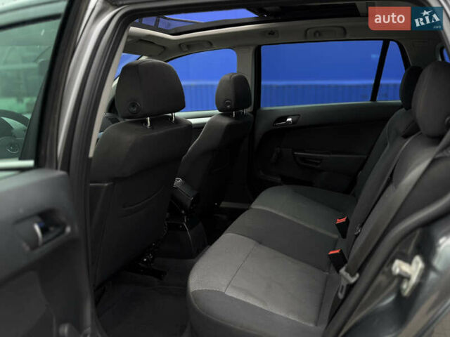 Опель Астра 2010 в Дубно на Automoto.ua Серый Опель Астра, объемом двигателя 1.6 л и пробегом 229 тыс. км за 5100 $, фото 15 на Automoto.ua