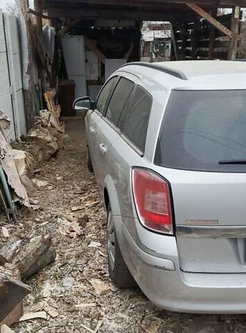 Сірий Опель Астра, об'ємом двигуна 1.7 л та пробігом 240 тис. км за 7000 $, фото 3 на Automoto.ua