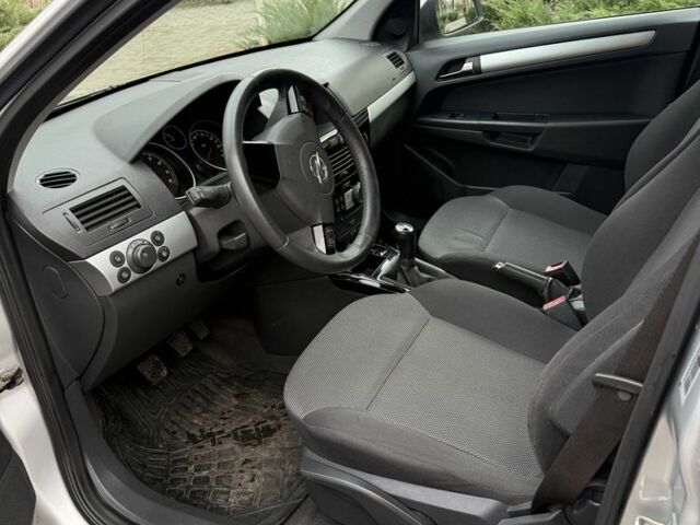 Сірий Опель Астра, об'ємом двигуна 1.6 л та пробігом 177 тис. км за 6700 $, фото 7 на Automoto.ua