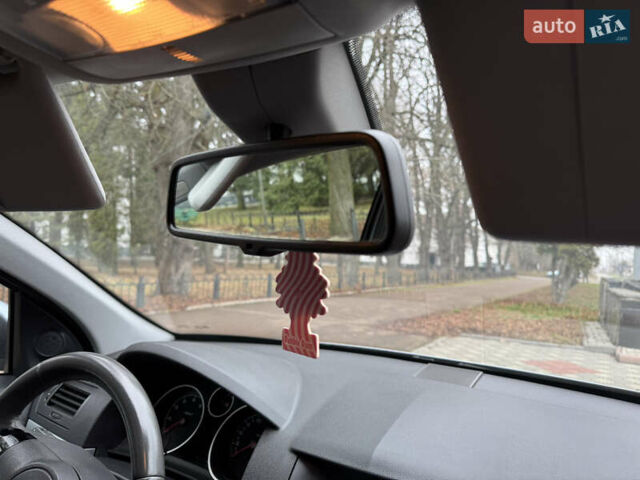 Серый Опель Астра, объемом двигателя 1.6 л и пробегом 209 тыс. км за 6400 $, фото 21 на Automoto.ua