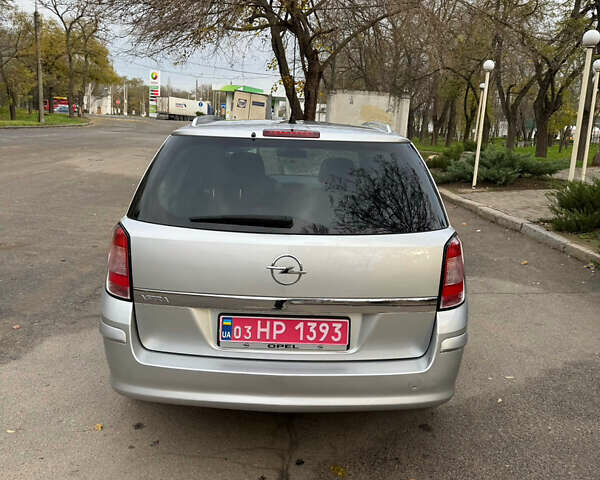Серый Опель Астра, объемом двигателя 1.6 л и пробегом 177 тыс. км за 6700 $, фото 3 на Automoto.ua