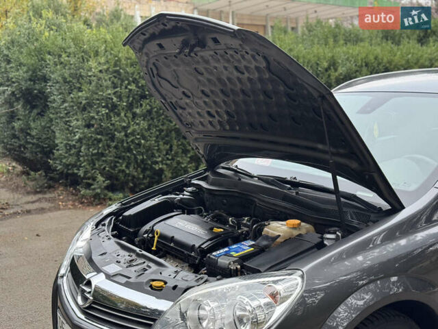 Сірий Опель Астра, об'ємом двигуна 1.6 л та пробігом 215 тис. км за 5750 $, фото 33 на Automoto.ua