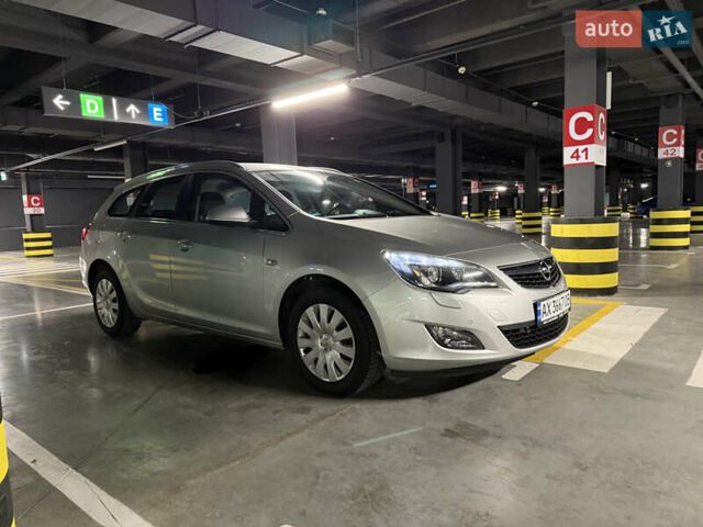 Серый Опель Астра, объемом двигателя 1.4 л и пробегом 243 тыс. км за 7800 $, фото 8 на Automoto.ua