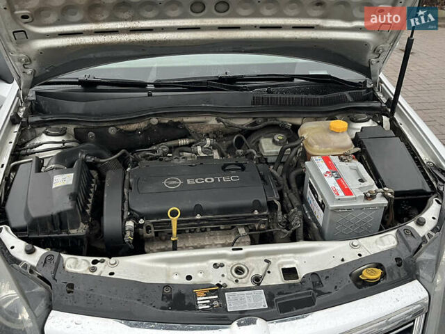 Серый Опель Астра, объемом двигателя 1.6 л и пробегом 253 тыс. км за 4800 $, фото 15 на Automoto.ua