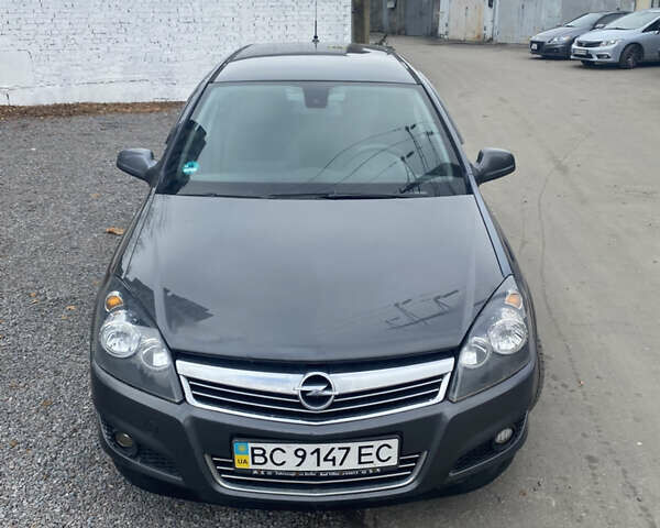 Серый Опель Астра, объемом двигателя 1.69 л и пробегом 261 тыс. км за 4900 $, фото 4 на Automoto.ua