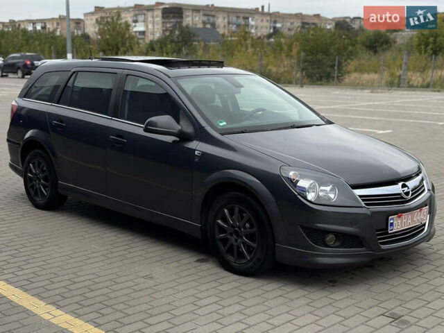 Опель Астра 2010 в Дубно на Automoto.ua Серый Опель Астра, объемом двигателя 1.6 л и пробегом 229 тыс. км за 5100 $, фото 8 на Automoto.ua