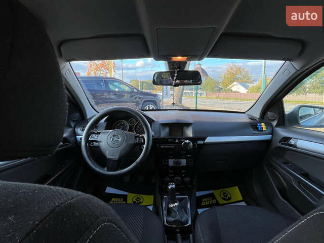 Серый Опель Астра, объемом двигателя 1.69 л и пробегом 260 тыс. км за 5300 $, фото 8 на Automoto.ua