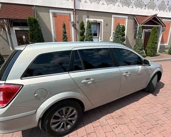 Серый Опель Астра, объемом двигателя 1.6 л и пробегом 227 тыс. км за 6200 $, фото 10 на Automoto.ua