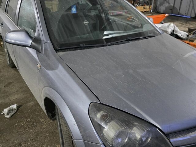 Серый Опель Астра, объемом двигателя 1.7 л и пробегом 270 тыс. км за 2700 $, фото 3 на Automoto.ua