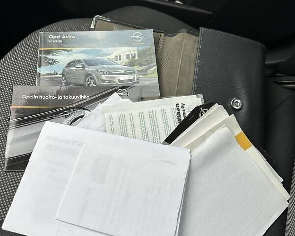 Серый Опель Астра, объемом двигателя 1.69 л и пробегом 336 тыс. км за 6600 $, фото 31 на Automoto.ua