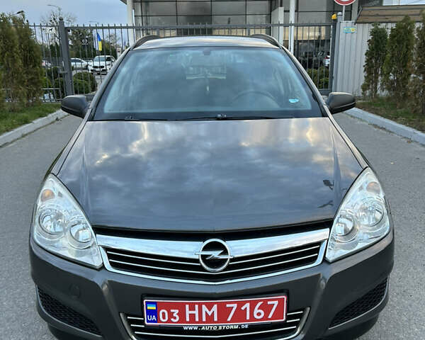 Опель Астра 2010 в Полтаве на Automoto.ua Серый Опель Астра, объемом двигателя 1.6 л и пробегом 143 тыс. км за 6500 $, фото 9 на Automoto.ua