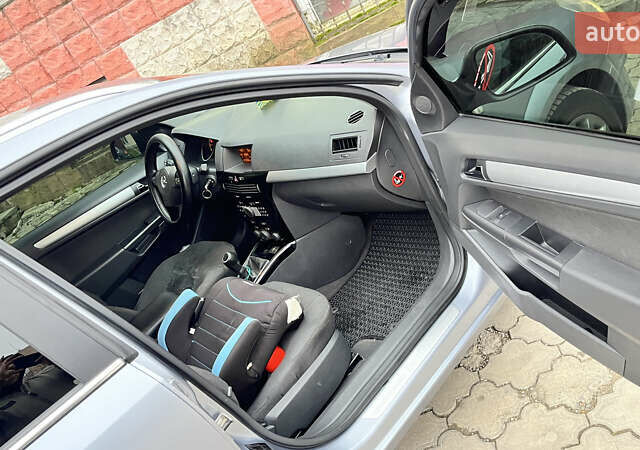 Сірий Опель Астра, об'ємом двигуна 1.8 л та пробігом 267 тис. км за 6600 $, фото 10 на Automoto.ua