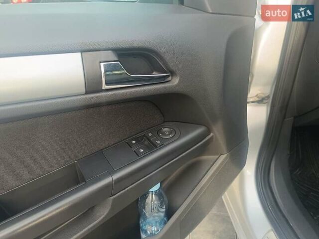 Опель Астра 2010 в Луцке на Automoto.ua Серый Опель Астра, объемом двигателя 1.6 л и пробегом 175 тыс. км за 5500 $, фото 12 на Automoto.ua