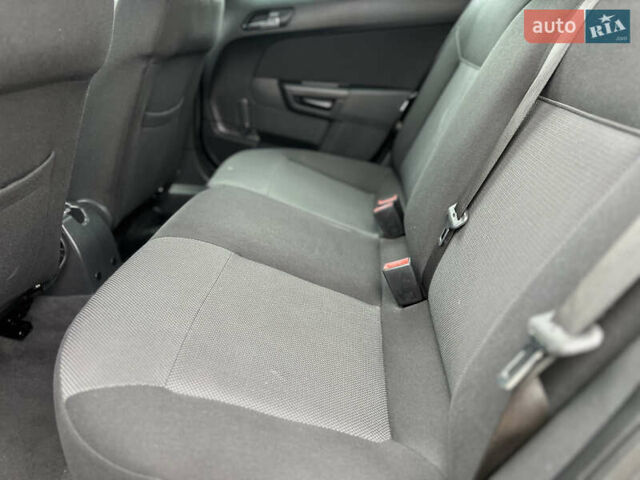 Сірий Опель Астра, об'ємом двигуна 1.6 л та пробігом 260 тис. км за 6250 $, фото 70 на Automoto.ua